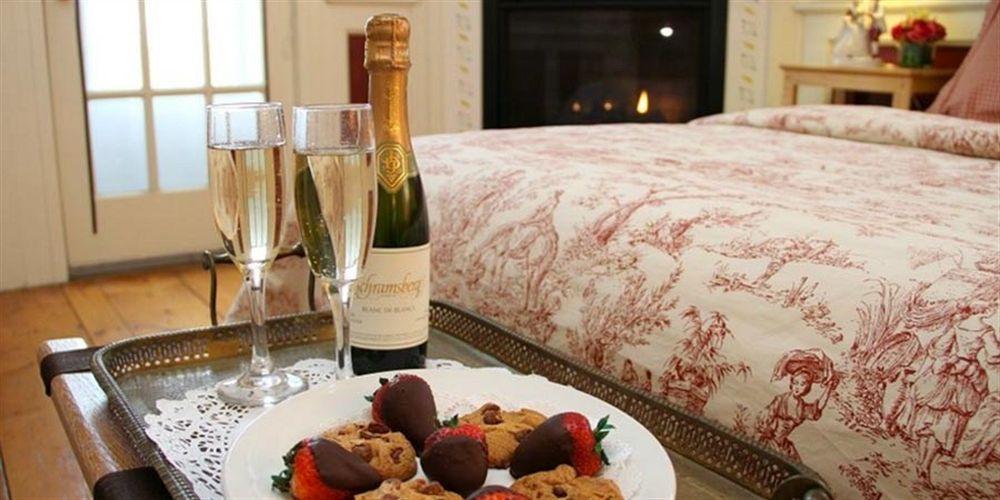 لينكولنفيل Youngtown Inn المظهر الخارجي الصورة